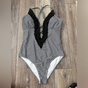 #4) 🏖️Cup She one piece swimsuit Size L (NWOT)